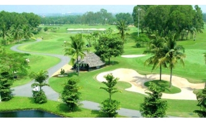  Experience interesting challenges at Song Be Golf