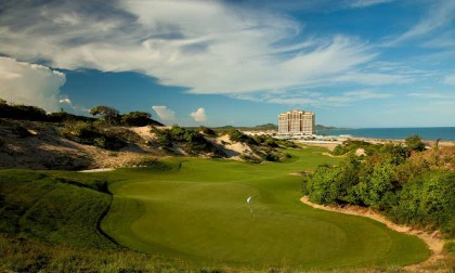 Tìm Hiểu Về Sân Golf The Bluffs Hồ Tràm - Điểm Đến Golf Đẳng Cấp