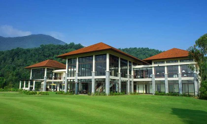Khám Phá Một Ngày Chơi Golf Đi Từ Hà Nội Đến Sân Laguna Lăng Cô