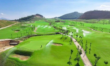 Lịch trình chi tiết và bảng giá mới được cập nhật Sân golf Đồi Ngô