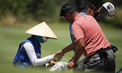 Caddie Sân Golf - Người Bạn Đồng Hành Không Thể Thiếu 