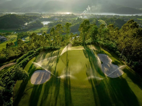 Hilltop Valley Golf Club: 2026 Price List & 5 Exclusive Intergolf Privileges