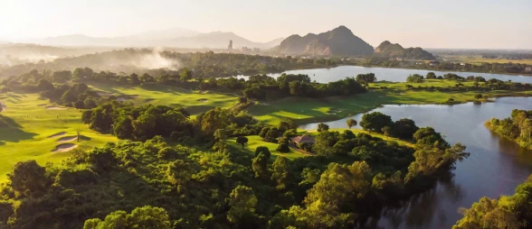 Review Sân Golf Sky Lake: Tại Sao Sân Lake Lại Là "Nỗi Ám Ảnh" Ngọt Ngào?